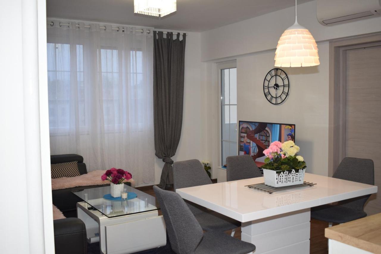 Apartment Trixi Pula Exterior photo